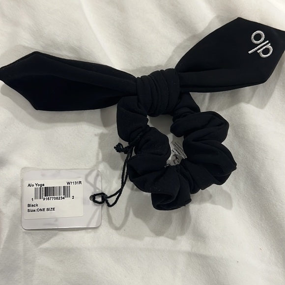 COPY - Alo yoga hair tie scrunchie NEW WITH TAGS - Picture 2 of 4